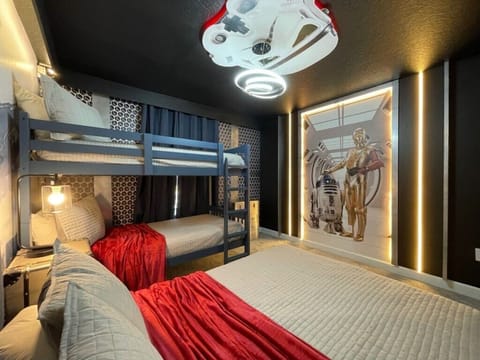 Bedroom 3 image 4