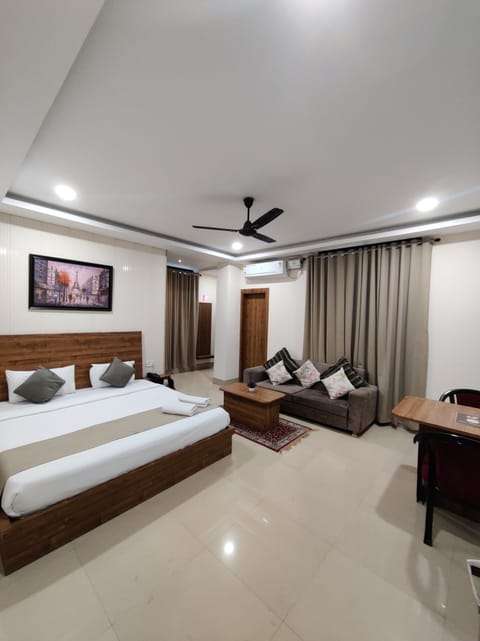 Individually decorated, free WiFi, bed sheets