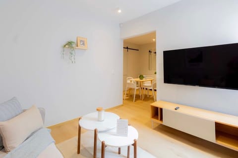 Your comfort zone with a Smart TV.


