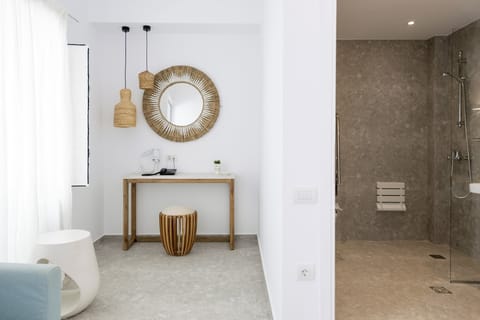 Economy Room | Desk, soundproofing, free WiFi, bed sheets