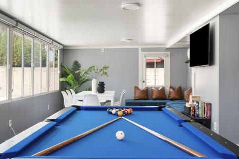 Rack ‘em up and enjoy a fun game of billiards! 🎱✨ The perfect way to unwind and challenge your friends. Who’s breaking first? 😃🏆