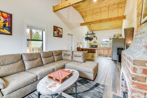 House (4 Bedrooms) | Front of property