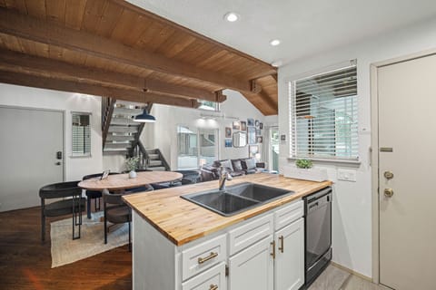 20 Tennis Village-09