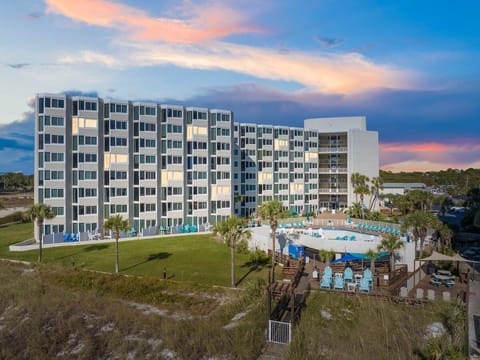 1-web-or-mls-8817-thomas-dr