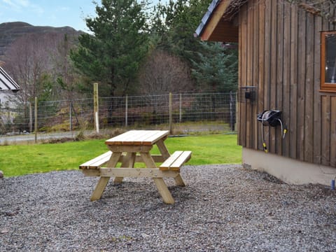 Sitting-out-area | Coillessan Lodge, Inverkirkaig