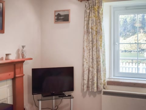 Living room/dining room | Bayview, Kentallen, near Appin