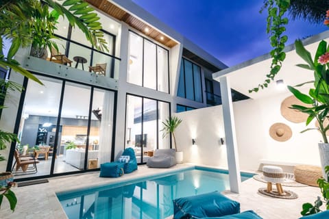 Basic Villa | Pool | Outdoor pool