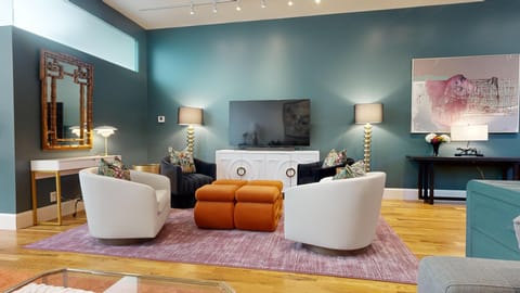 With over 2,600 sq ft, this open-concept space is perfect for entertaining or relaxing after a day downtown.