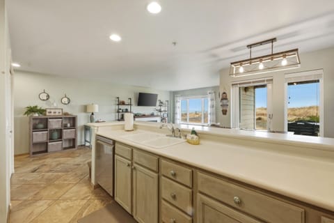 113 Vacation by the Sea