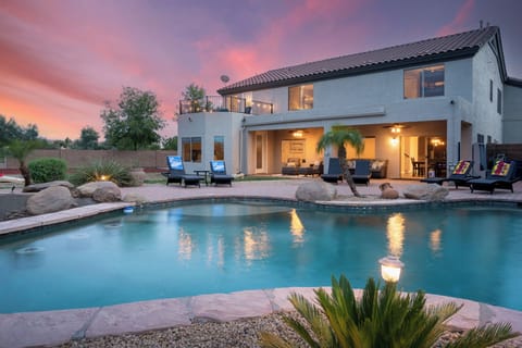 House (5 Bedrooms) | Front of property