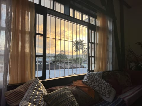 Economy Room, Multiple Beds | Living area