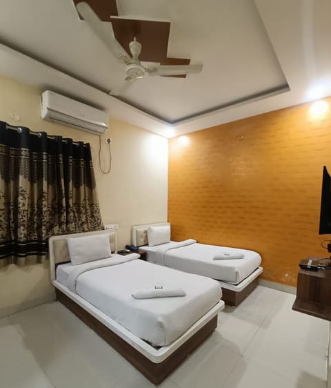Deluxe Room, City View | WiFi (free)
