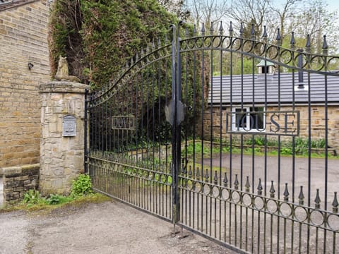 Exterior | Dove House, Hollingworth