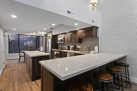 Deluxe Condo, Golf View | Private kitchen | Full-size fridge, microwave, oven, dishwasher