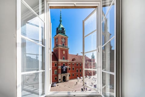Apartment with Warsaw Old City View | Book Now with RENTUJEMY
