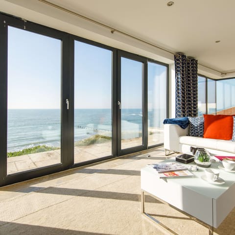 House | 5 bedrooms, iron/ironing board, Internet