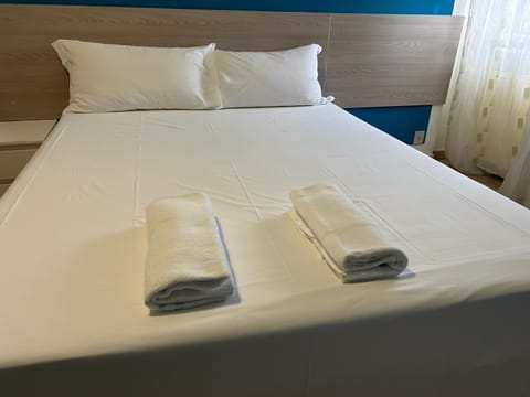 Economy Room | 1 bedroom, desk, free WiFi