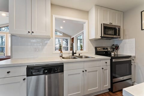Fully Stocked Kitchen for Cooking

