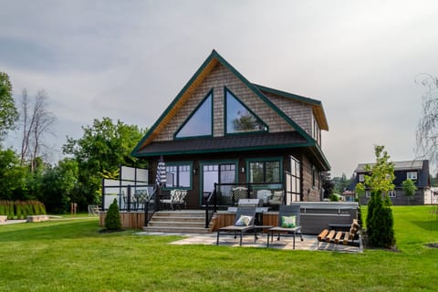 Riverside Cabin