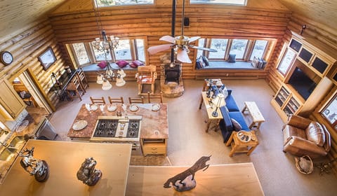 Deluxe Loft, Mountain View, Annex Building | Living area | 50-inch flat-screen TV with satellite channels, TV