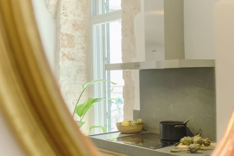 Traditional Suite, City View, Tower | Private kitchen | Full-size fridge, stovetop, espresso maker, coffee/tea maker