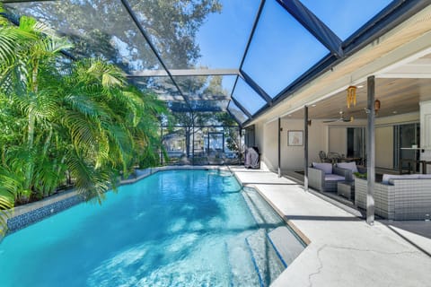 Sarasota Vacation Rental | 3BR | 2BA | 1,775 Sq Ft | Small Step to Enter