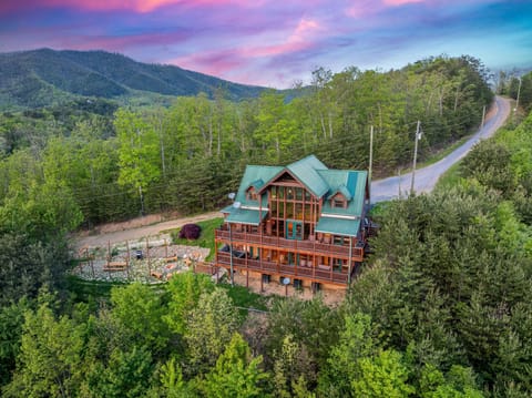 Front of Mountain Bliss cabin