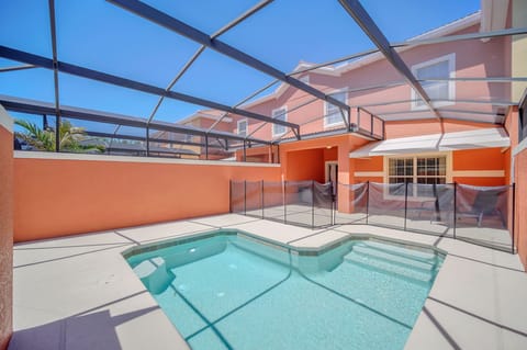 35-web-or-mls-8940-majesty-palm-rd