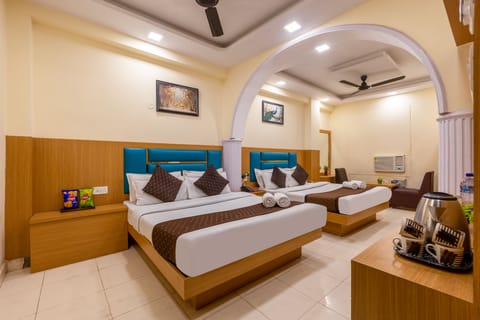 Family Quadruple Room | Desk, laptop workspace, soundproofing, free WiFi
