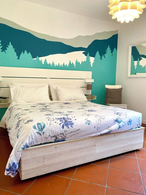 Standard Room, Patio, Garden View | Down comforters, free WiFi