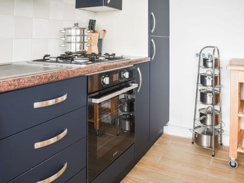 Kitchen | Eastcliff Bungalow, Mundesley