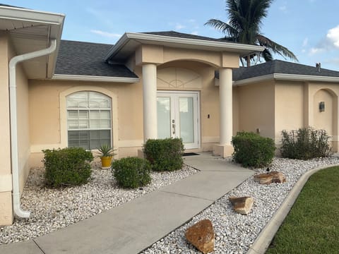 Enjoy your vacation in a beautifully remodeled pool home in a quiet neighborhood