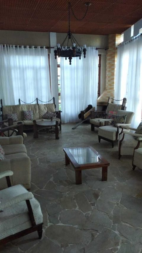 32-inch TV with digital channels