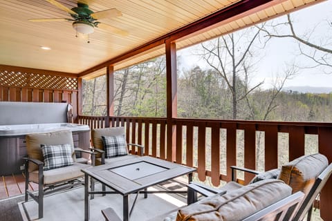 Sevierville Vacation Rental | 2BR | 2BA | 1,352 Sq Ft | 3 Steps Required