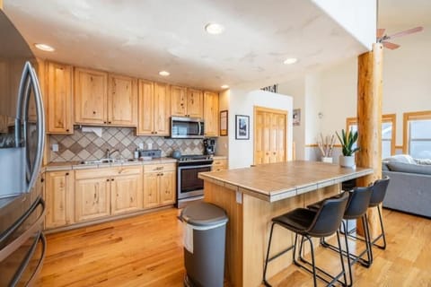 Fully stocked kitchen with new stainless steel appliances