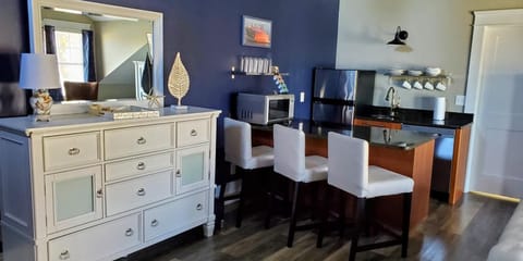 Fridge, microwave, espresso maker, coffee/tea maker