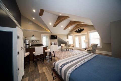 Premium bedding, pillowtop beds, in-room safe, blackout drapes