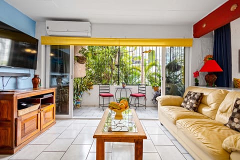 Condo - Image 2