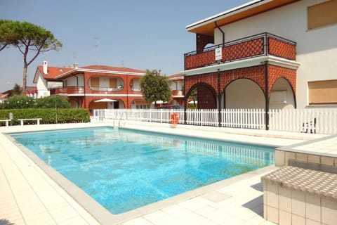 Holiday Home Swimming Pool