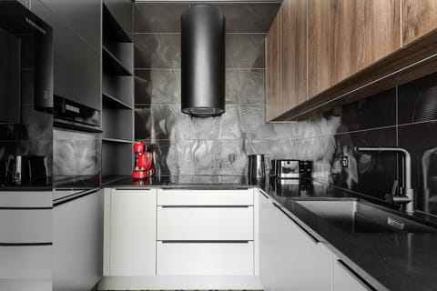 Elite Apartment | Private kitchenette | Fridge, stovetop, dishwasher, coffee/tea maker