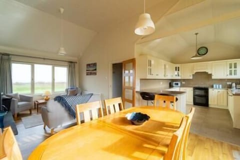 Fec571ba d26e 4368 86ee 3d7c7101fd14