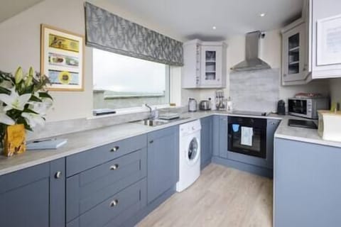 C9acc0f1 bf44 46c6 8c43 4c7d953bdb8f