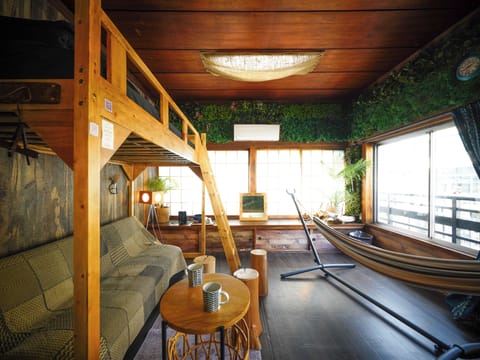 Design Room (Pets Allowed) | Free WiFi, bed sheets