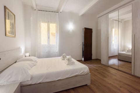 Comfort Apartment | Premium bedding, down comforters, individually decorated