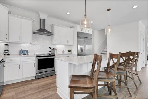 more seats at the kitchen island