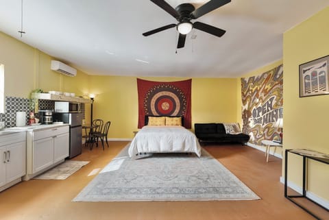 Queen size bed with twin futon