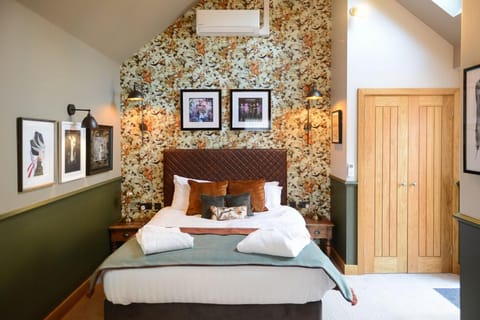 Superior Double Room | Individually decorated, individually furnished, laptop workspace