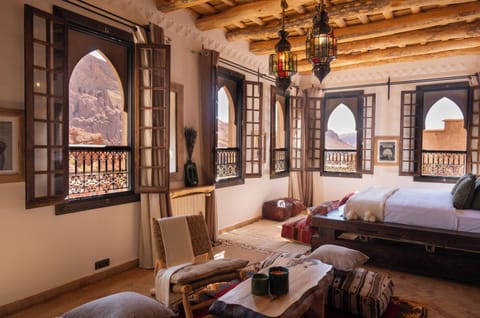 Superior Suite with Mountain View | In-room safe, desk, soundproofing, WiFi (free)