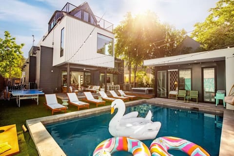 Backyard w/pool and Casita.
