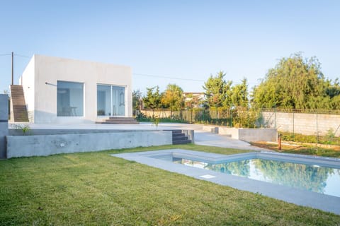 Building Exterior, Garden, Main, Outdoor, Pool